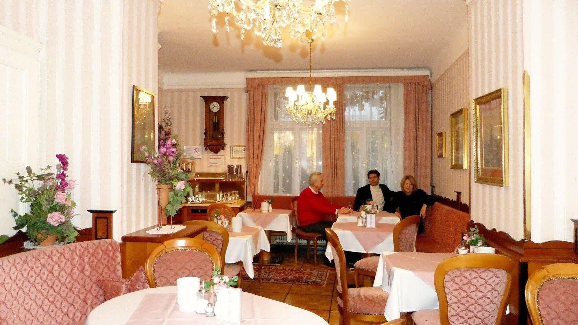 Hotel Zur Wiener Staatsoper Bagian luar foto